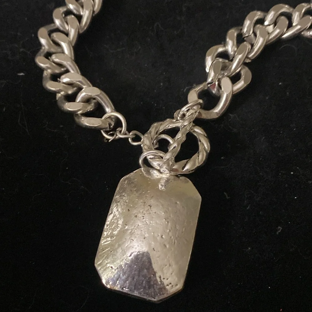 Traci Lynn Bold Chunky Large Silver Tone Necklace - Picture 6 of 8